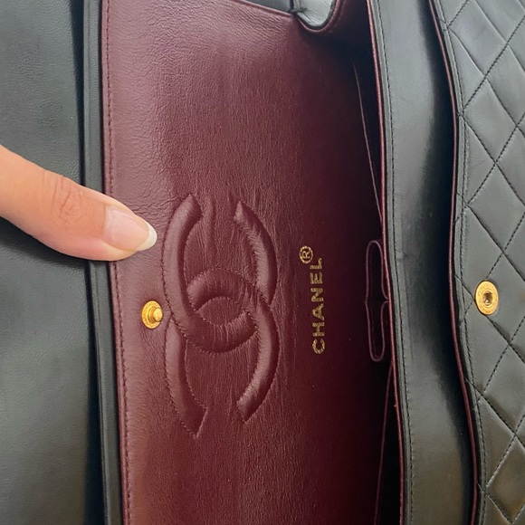 BLACK QUILTED LAMBSKIN CLASSIC DOUBLE FLAP MEDIUM - Picture 12 of 15